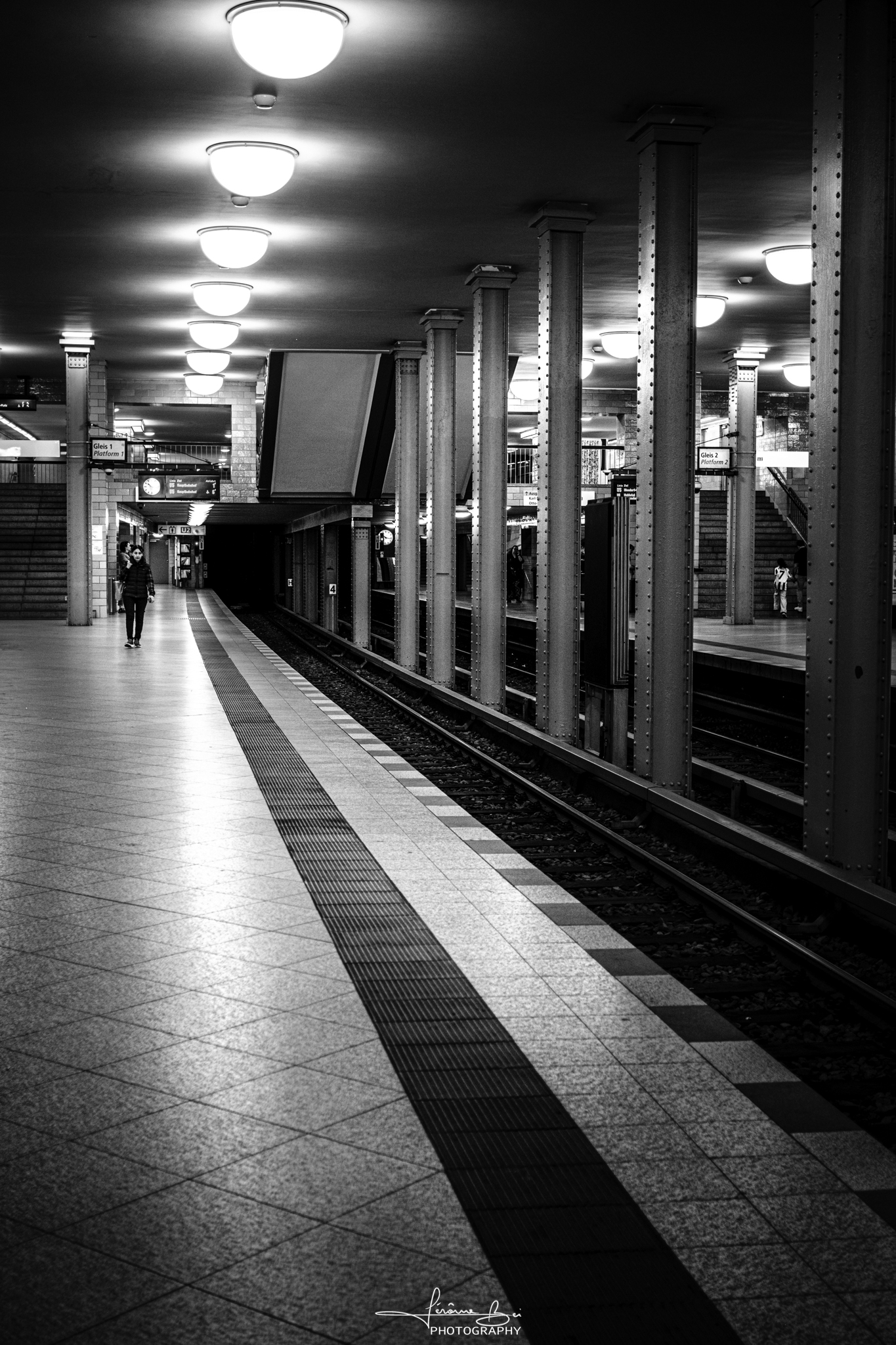 Berlin Contrasts image